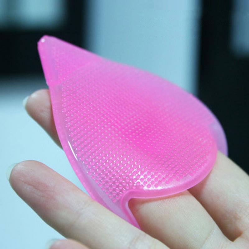 Deep Pore Cleanser Brush